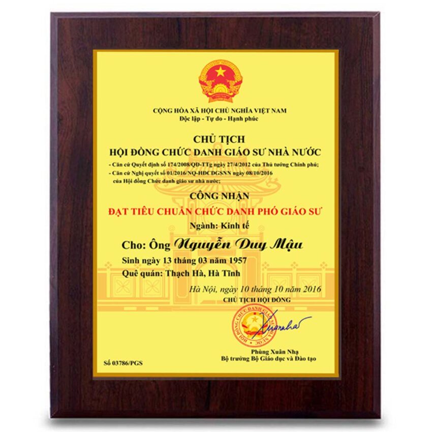 Bảng vinh danh vàng học vị