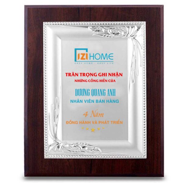 Bảng vinh danh nhân viên bạc cao cấp