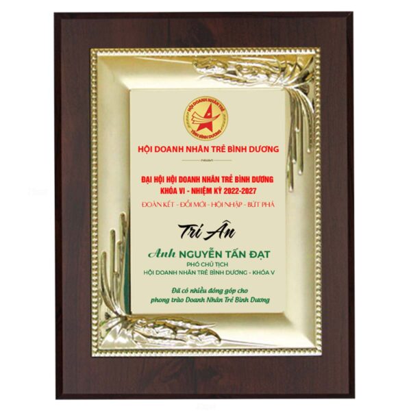 Bảng vàng tri ân