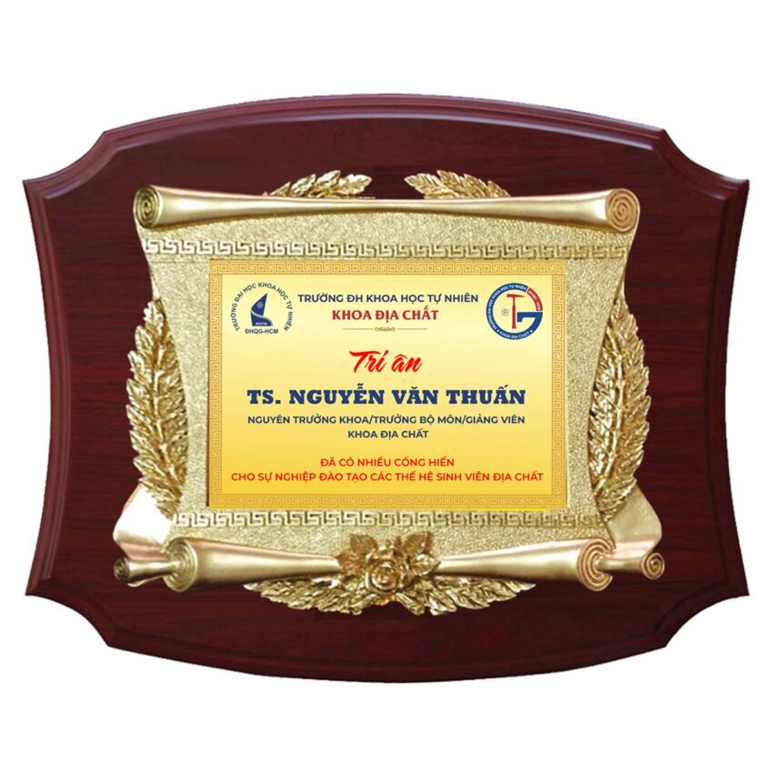 Bảng vinh danh tri ân ngành giáo dục