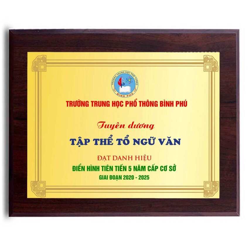 Kỷ niệm chương tuyên dương giáo viên